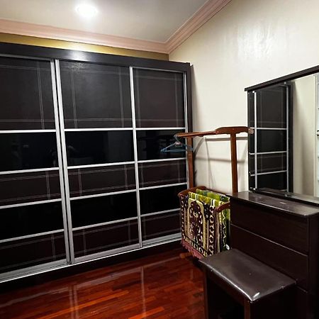 Yb Guest House 4 Bilik 5 Katil Chukai エクステリア 写真