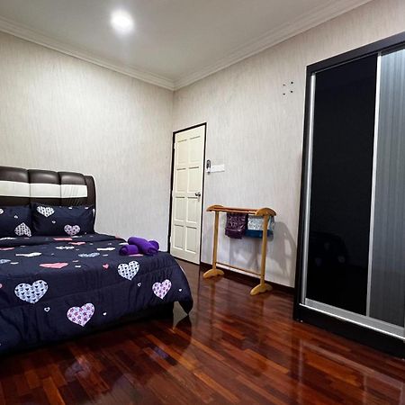 Yb Guest House 4 Bilik 5 Katil Chukai エクステリア 写真