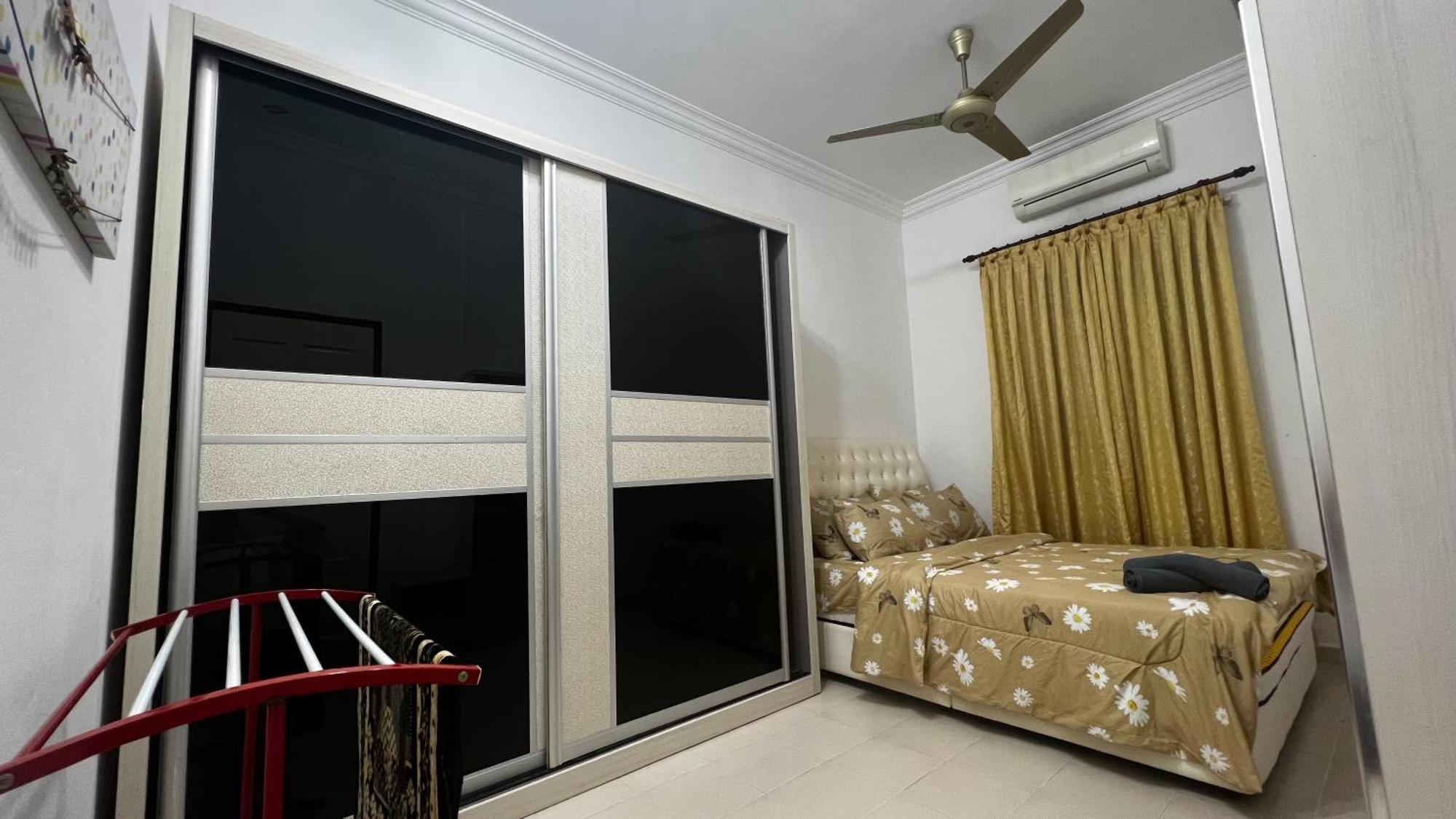 Yb Guest House 4 Bilik 5 Katil Chukai エクステリア 写真
