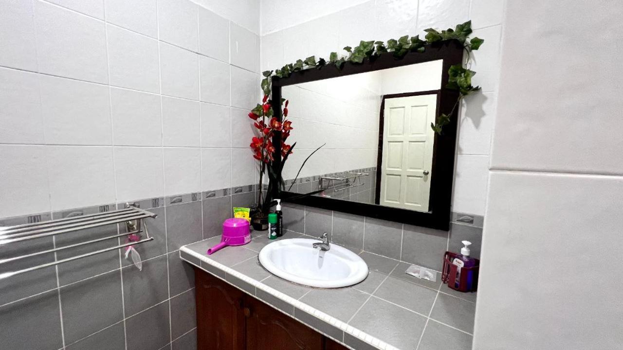 Yb Guest House 4 Bilik 5 Katil Chukai エクステリア 写真