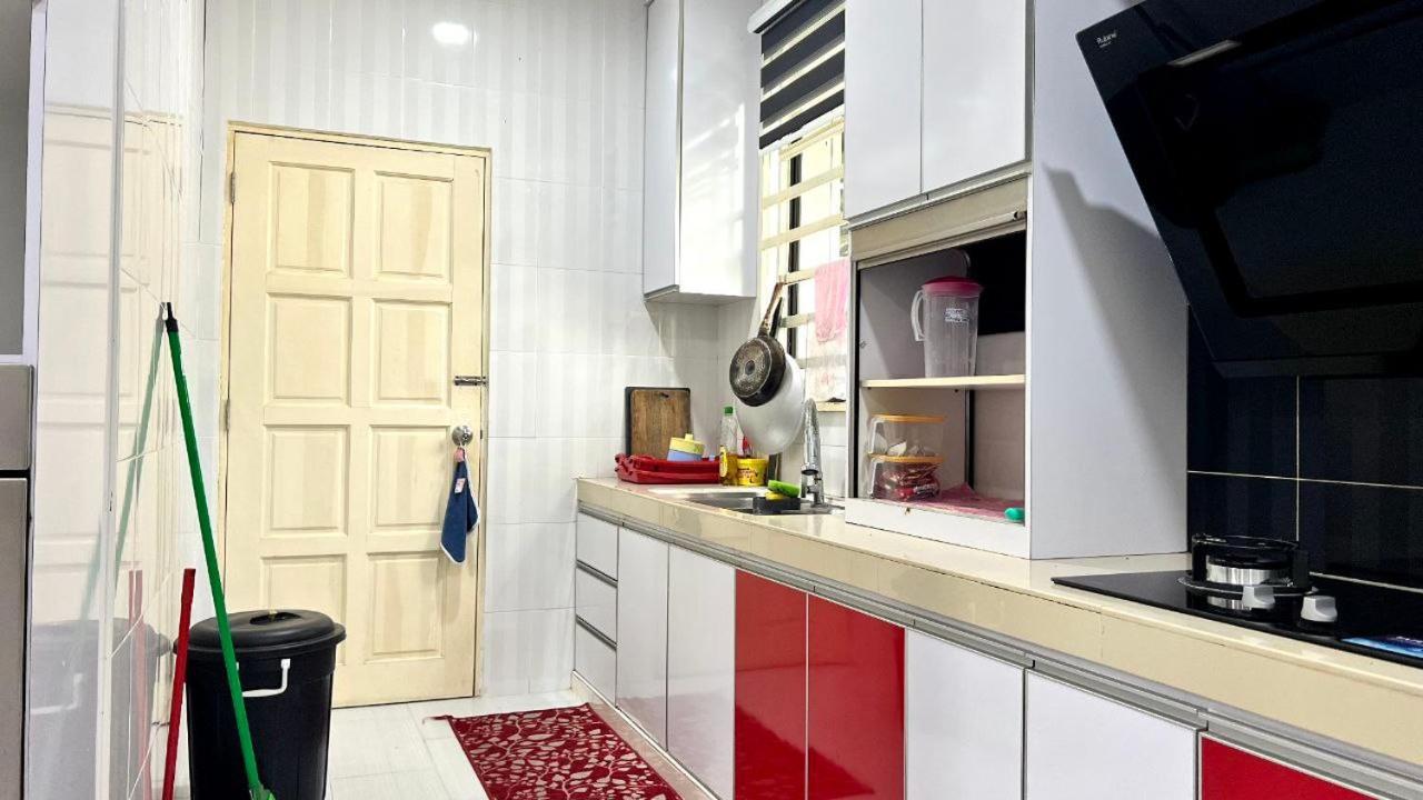Yb Guest House 4 Bilik 5 Katil Chukai エクステリア 写真